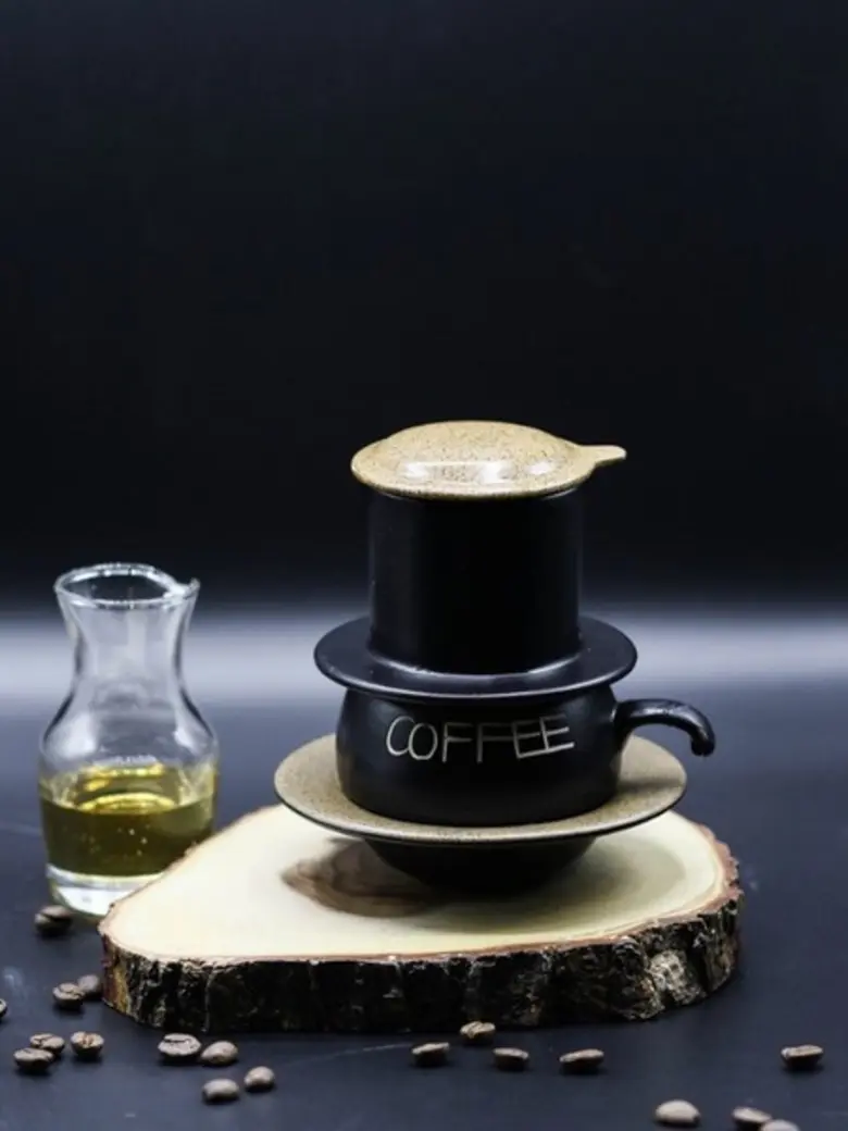 โรงแรม ยู จอมเทียน ชวนคุณมานั่งชิลจิบกาแฟในบรรยากาศริมทะเล ที่ร้าน คาเฟ่ บาร์ บาย ซอลท์