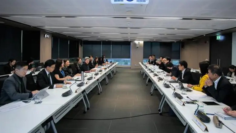 นางสาวรื่นวดี สุวรรณมงคล เลขาธิการ สำนักง...