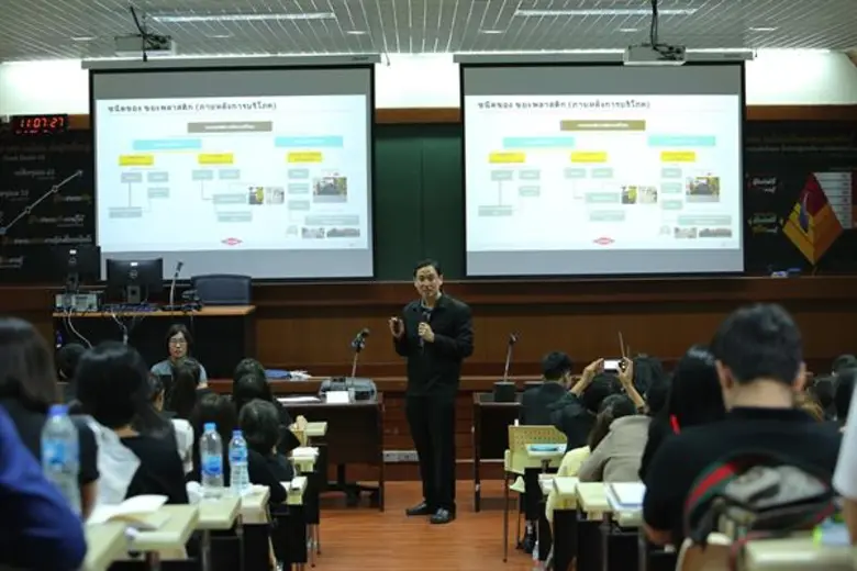 “ย่อเพื่อขยาย” ดาว ประเทศไทย หนุนสร้างนักวิทยาศาสตร์รุ่นใหม่ผ่านการทดลองเคมีแบบย่อส่วน โครงการห้องเรียนเคมีดาว