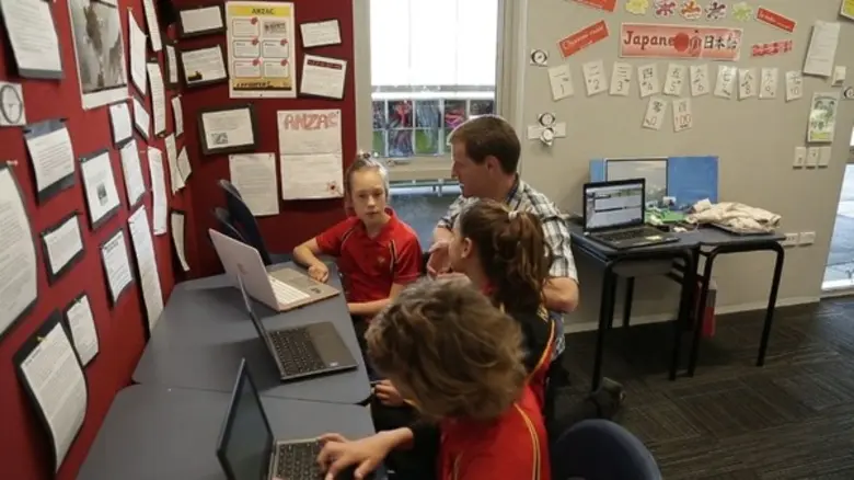 นิวซีแลนด์เร่งปรับหลักสูตรการศึกษาเทคโนโลยีดิจิทัลร...