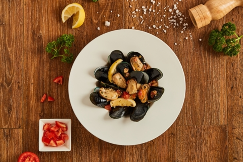 ห้องอาหารอิตาเลียนเทอราซซ่า ชั้น 8 โรงแรม...