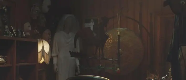 Movie Guide: เปิดประสบการณ์เข้าห้องเก็บของครอบครัว "วอร์เรน" แบบเต็มตา 360 องศา ก่อนไปหลอนแบบขั้นสุดใน "Annabelle Comes Home"