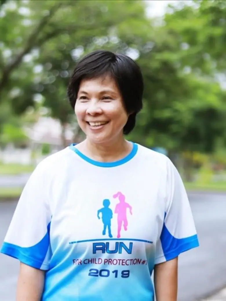 นางสาววาสนา เก้านพรัตน์ ผู้อำนวยการมูลนิธ...