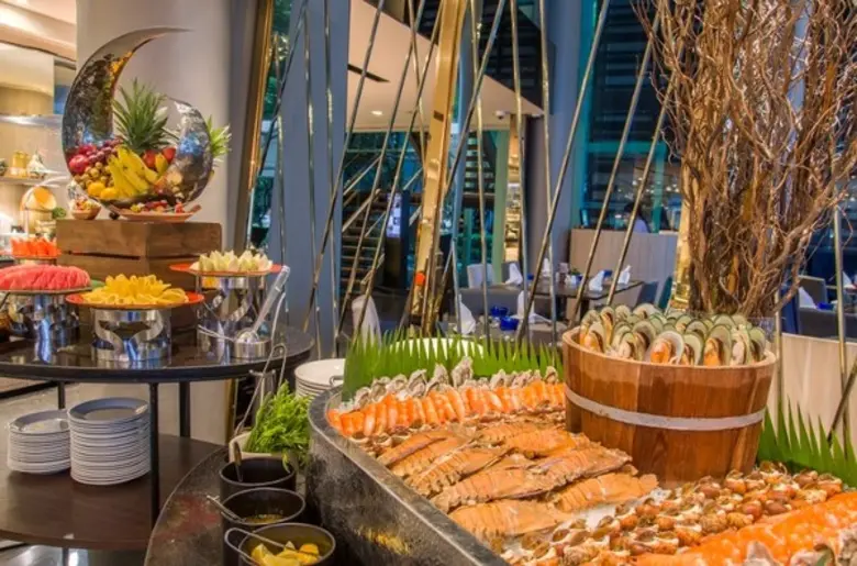 ทุกๆ ค่ำคืน ขอเชิญทุกท่านลิ้มลองบุฟเฟ่ต์น...