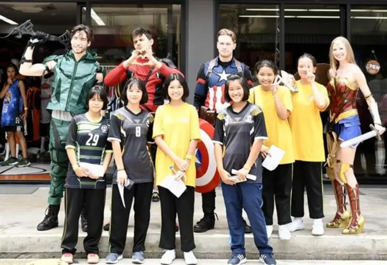 รวมพลซูปเปอร์ฮีโร่ทะลุจอ!!! มอบความสุขแฟนช่อง MONO29 รุ่นเยาว์