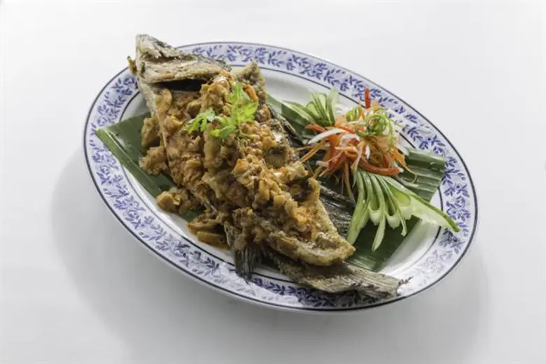 รสเสน่ห์อาหารภาคใต้และภาคกลาง สู่อาหารไทยชั้นเลิศตำรับ "พันวา เฮ้าส์" ในแมนชั่นสุดคลาสสิค สไตล์ชิโน-โปรตุกีส ริมทะเลอันดามัน ณ ห้องอาหารพันวาเฮ้าส์ โรงแรมเคปพันวา ภูเก็ต