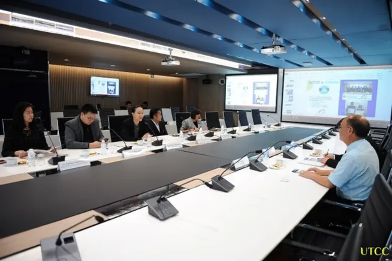 ผศ.ดร.มานา ปัจฉิมนันท์ รองอธิการบดีฝ่ายสื...