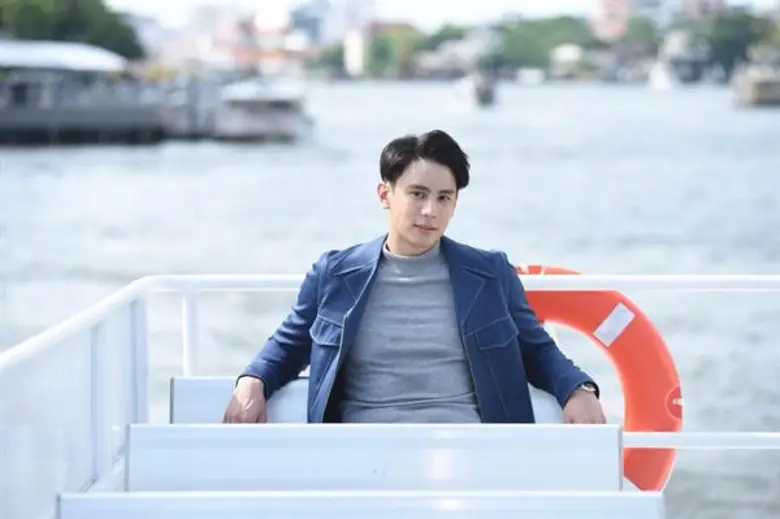 “แพนเค้ก – เขมนิจ” “อาเล็ก – ธีรเดช” “แบงค์ – อาทิตย์” แท็กทีม 7 หนุ่มบอยแบนด์เกาหลี วง “ทาร์เก็ต” อวดความปัง “The Longest Runway” แฟชั่นรันเวย์ยาวที่สุดในประเทศไทย