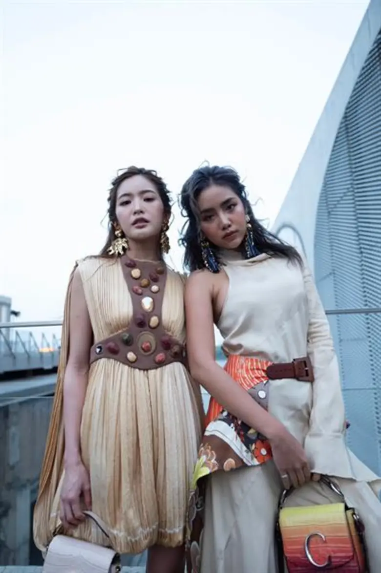 โคลเอ (Chloe) คอลเลกชั่น สปริง 2020 สะท้อนความงดงาม แข็งแกร่ง ลึกลับของนครเซี่ยงไฮ้