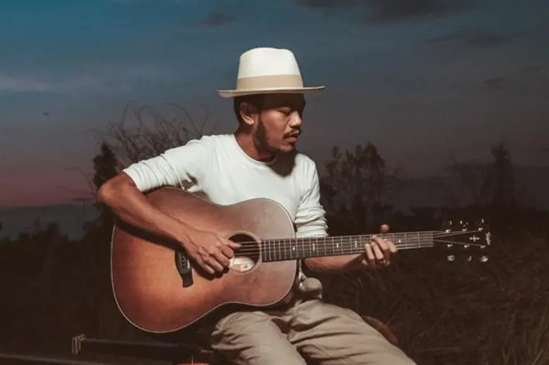 กลับมาปล่อยเพลงใหม่ให้แฟน ๆ ได้ฟังอีกครั้งในรอบปีที...