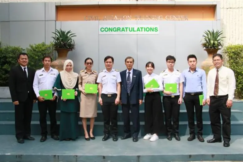 เรืออากาศโท เกรียงศักดิ์ วิสิฐสิริ อาจารย...