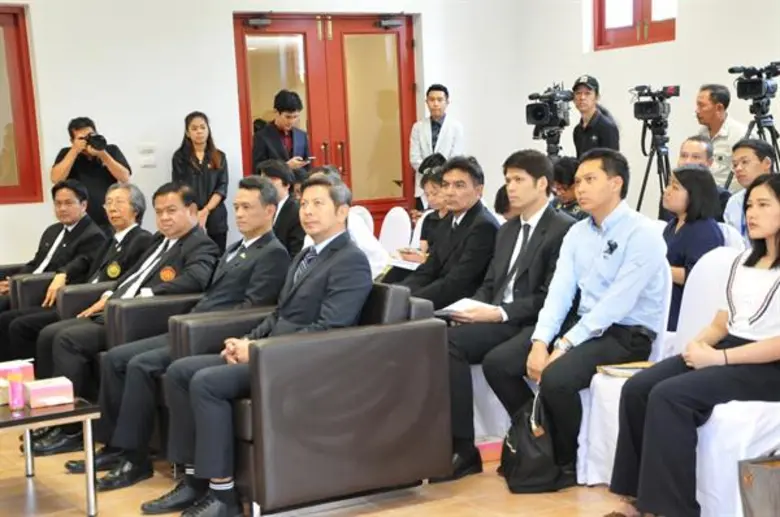 สจล. ร่วมกับ มจธ. พีทีที แอลเอ็นจี  ศึกษาความเป็นไปได้ในการสร้างศูนย์ข้อมูลจากพลังงานความเย็นจากการเปลี่ยนสถานะก๊าซธรรมชาติเหลว LNG