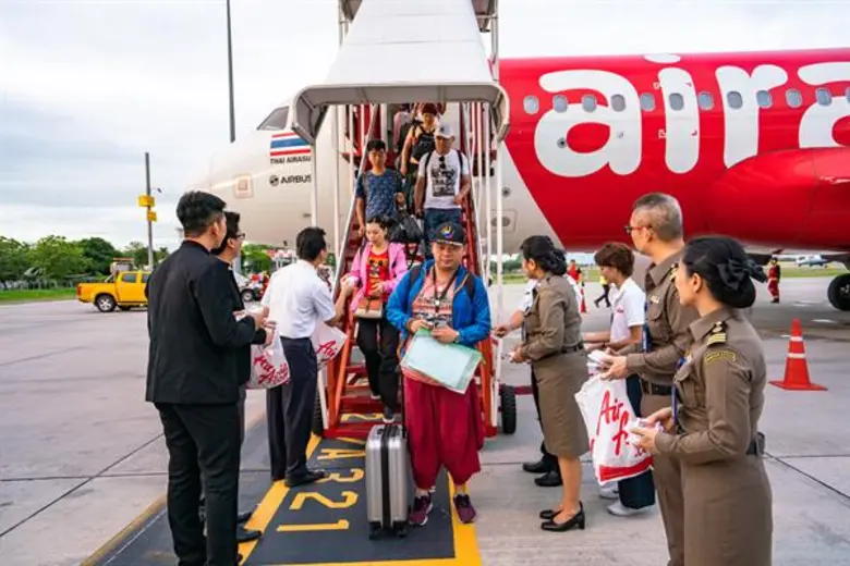 แอร์เอเชียฉลองเที่ยวบินปฐมฤกษ์ เชียงใหม่-เซินเจิน