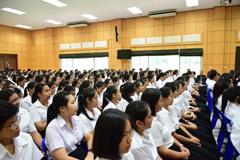 คณะบริหารธุรกิจและอุตสาหกรรมบริการ มจพ.ปราจีนบุรี ปฐมนิเทศและอบรมจริยธรรม นักศึกษาใหม่ ปี 62