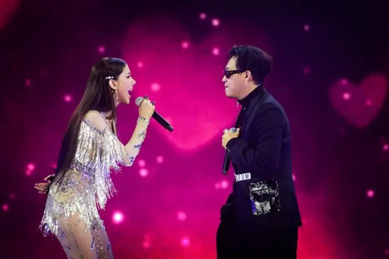 ไอซ์-หลุยส์ ปลื้ม “The Rapper” คว้ารางวัลรายการโทรทัศน์ที่สุดแห่งปี 2018  จากเวที daradaily Awards ครั้งที่ 8