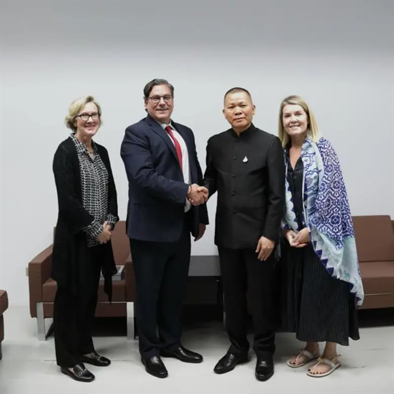 ผู้คณะบริหาร บริษัท Universal Studio (สหร...