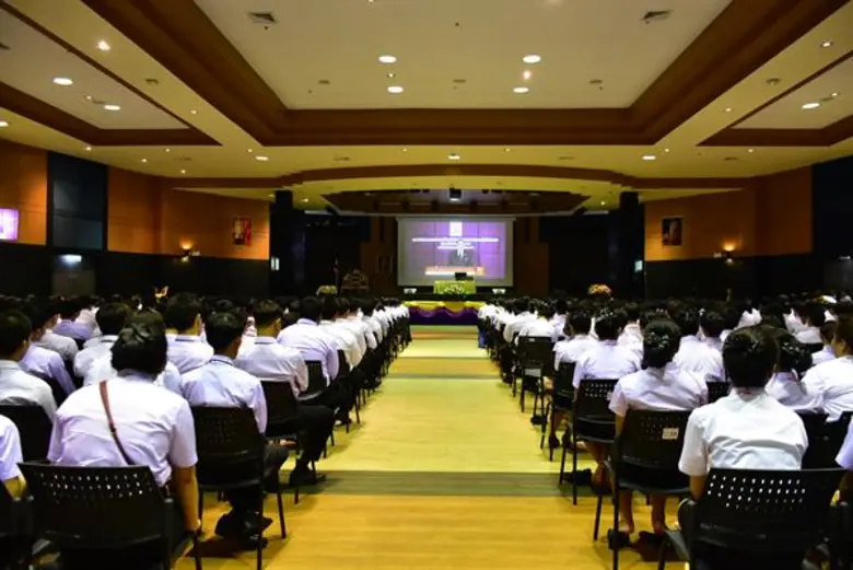 "ครูไทยยุคใหม่จะต้องเป็น Coaching ไม่ใช่ ...