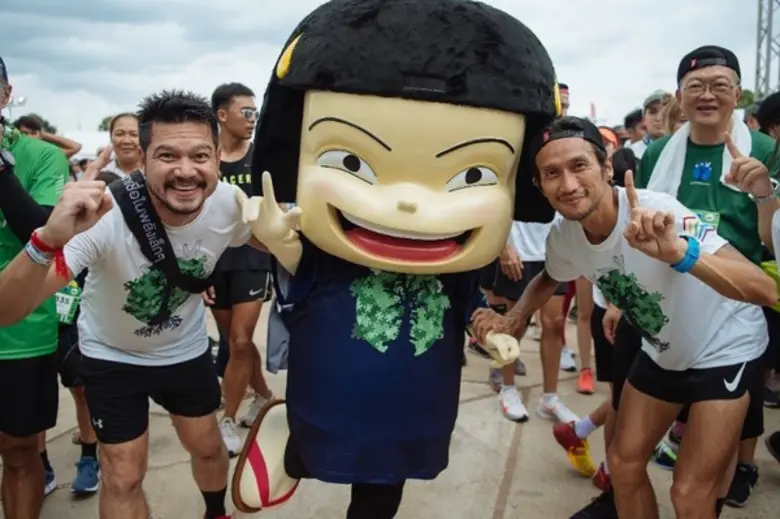 'ขายหัวเราะ’ ระดมยิ้มร่วมก้าวคนละก้าวเพื่อ 8 โรงพยาบาลภาคอีสาน	