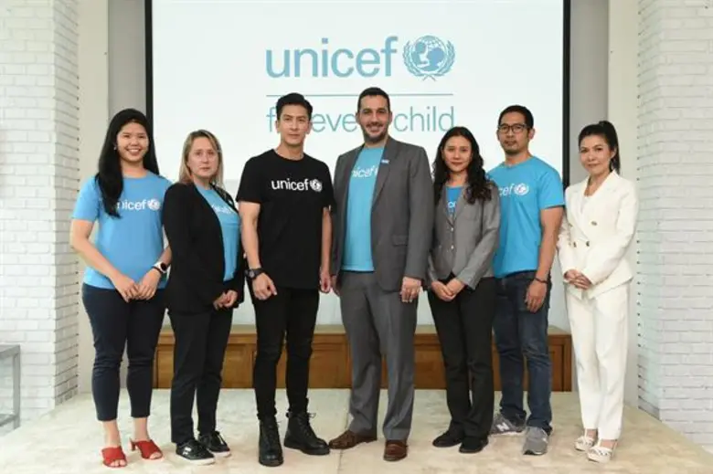 #ไทยช่วยภัยไซโคลน: นายฮวน แซนทานเดอร์ รอง...