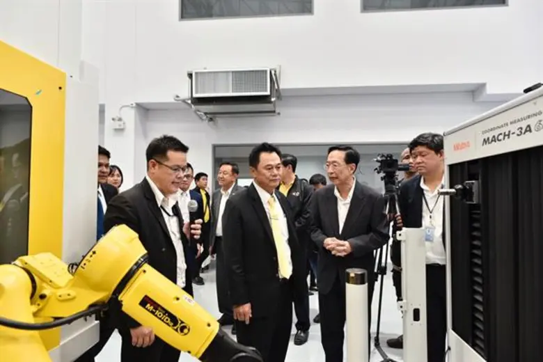 กสอ. จับมือ สถาบัน SIMTec ติดอาวุธบุคลากรภาคอุตสาหกรรมด้วยเทคโนโลยีดิจิทัลหวังยกระดับศักยภาพเอสเอ็มอีไทยรองรับไทยแลนด์ 4.0