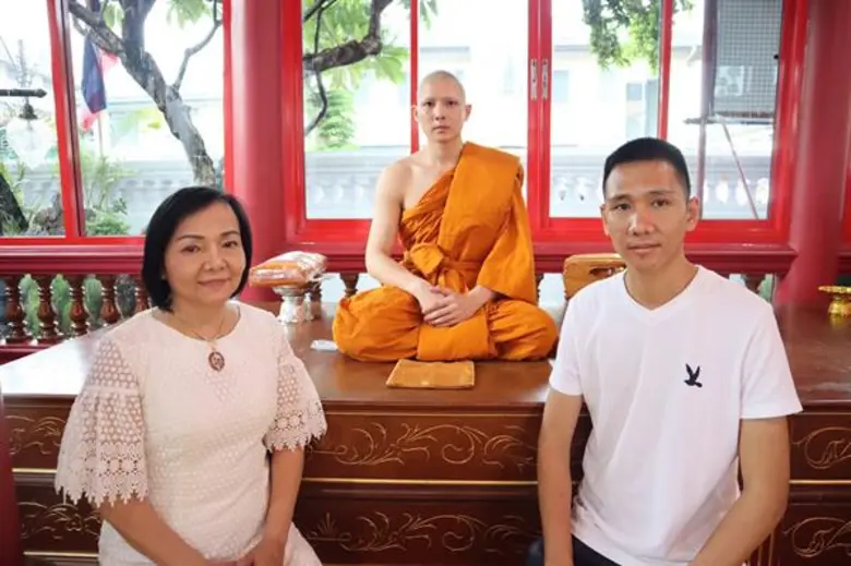 นักร้องนักแสดงหนุ่มมากความสามารถ "แอมป์-ภ...