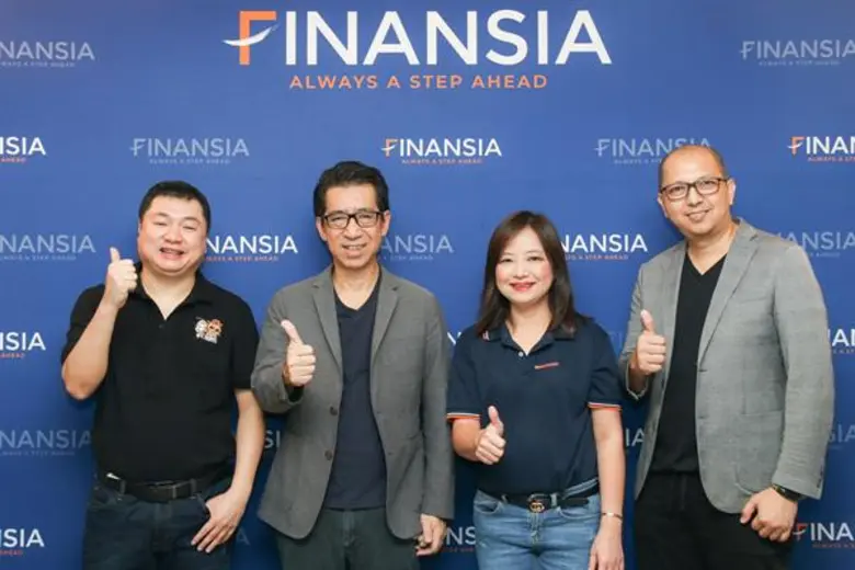 นายช่วงชัย นะวงศ์ (ที่ 2 จากซ้าย) ประธานเ...