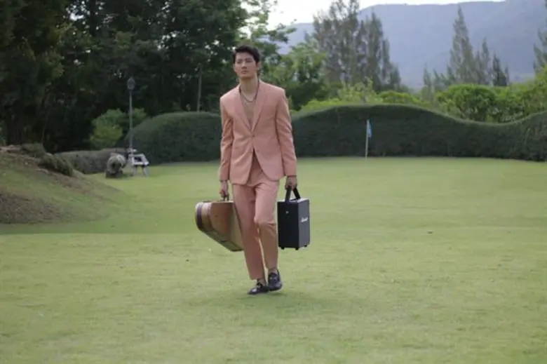 ฟิตสุด ๆ สำหรับศิลปินหนุ่มหล่อมาดเท่อย่าง...