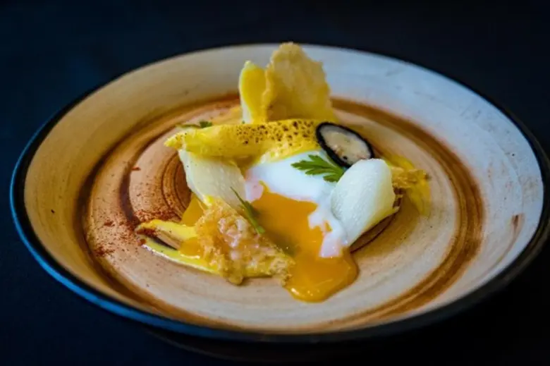 หน่อไม้ฝรั่งสีขาว เปรียบได้กับทองคำขาว ที...