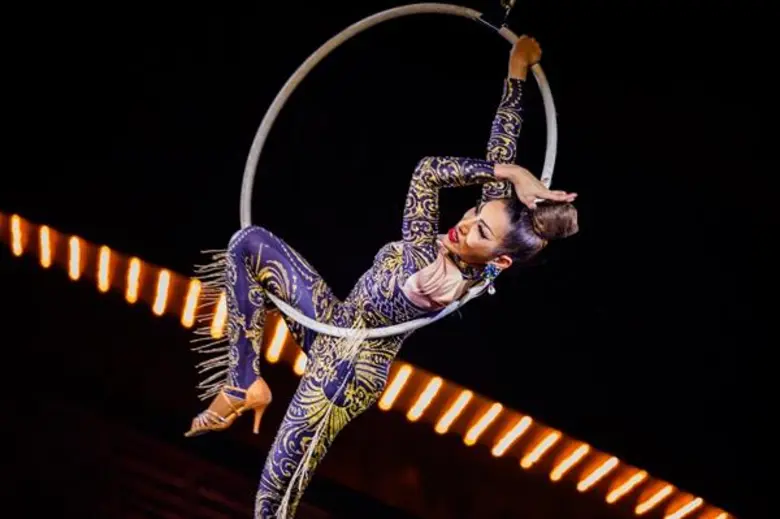 เวทีเดือด!!! “แอนเน่” สวมวิญญาณ “กาก้า” โชว์ลีลาศเท้าไฟ “นาตาเลีย” พลิกบทบาทปอมปอมเชียร์ ต่อตัวไม่กลัวตก ใน “LIP SYNC BATTLE THAILAND SEASON 2”