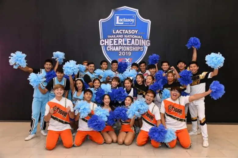  ฮั่น อิสริยะ โชว์สเต็ปแดนซ์สุดอลังการ กับทีมเชียร์ลีดดิ้งเวที TNCC ชวนเด็กไทยทำเรื่องเต้น ไม่ให้เป็นเรื่องเล่นๆ อีกต่อไป กับการแข่งขันเชียร์ลีดดิ้งชิงแชมป์ประเทศไทยครั้งที่15 ประจำปี 2562