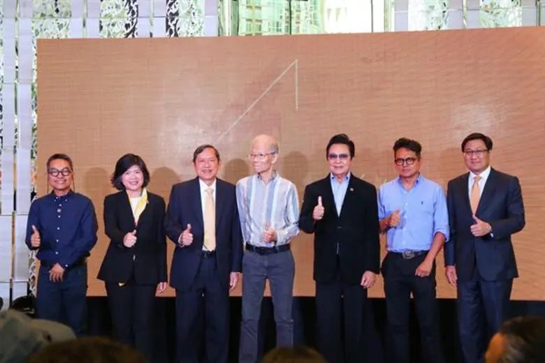 ดร. ชัยวัฒน์ วิบูลย์สวัสดิ์ ประธานกรรมการ...