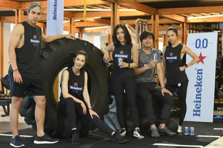 ไฮเนเก้น 0.0 จัดกิจกรรม 0.0 Fit เจาะกลุ่มสายฟิตแอนด์เฟิร์ม เน้นจุดเด่น ส่วนผสมธรรมชาติ/ไม่เติมน้ำตาลเพิ่ม/แคลอรี่ต่ำ ดื่มได้ทุกที่ทุกเวลา แบบไม่สูญเสียบาลานซ์