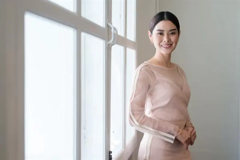 “ณธนพร เอื้อวันทนาคูณ” ผู้บริหารหญิงคนเก่ง เปิดร้านอาหาร “วนิดา” ให้บริการอาหารไทย-ฝรั่งรสเลิศบรรยากาศสุดชิลล์ จุดนัดพบแห่งใหม่ย่านถนนจันทน์