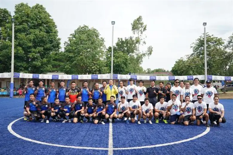 คิง เพาเวอร์ ไทย เพาเวอร์ พลังคนไทย มอบสนามฟุตบอลหญ้าเทียมมาตรฐานสากล ณ โรงเรียนบ้านจอมปิง จ.ลำปาง พร้อมแมทช์ดวลแข้งนัดพิเศษนำโดย 'พี่ตูน’ ประเดิมสนามฟุตบอลหญ้าเทียมใหม่