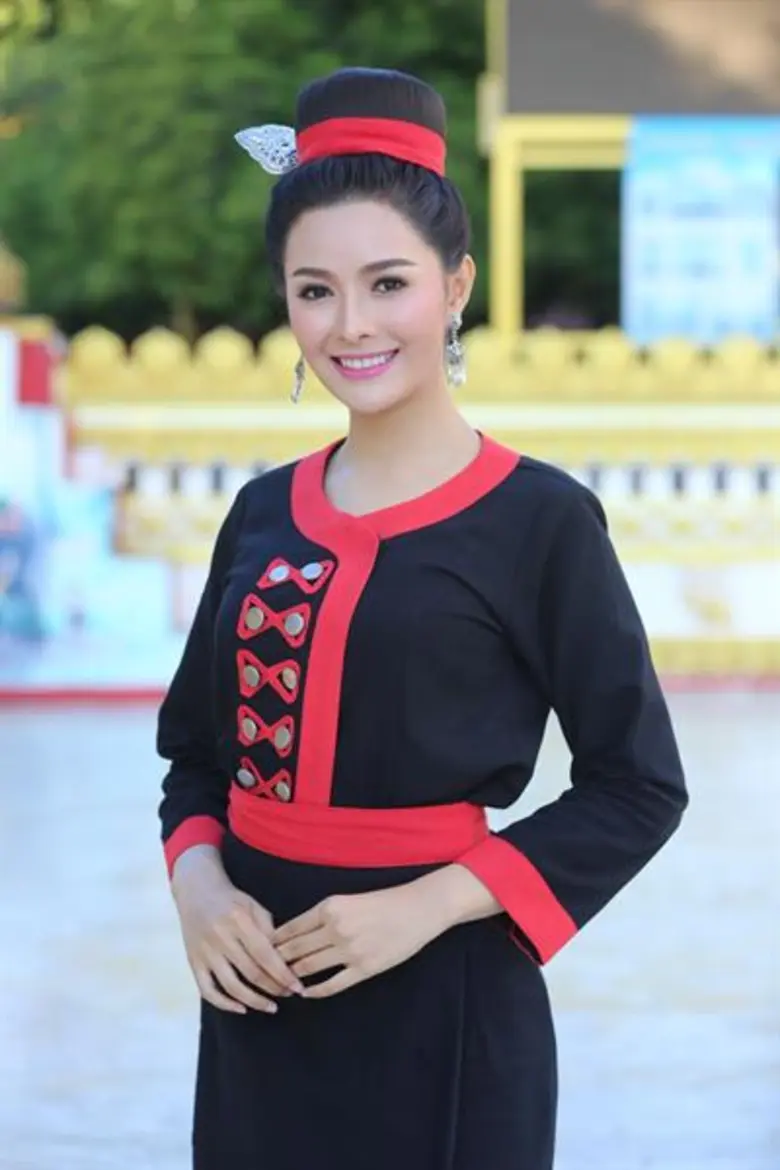 มาประเดิมบทนางเอกเป็นครั้งแรกในละครแนวอีส...