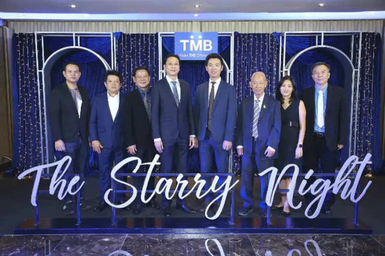 นายเสนธิป ศรีไพพรรณ (ที่ 4 จากซ้าย) ประธา...