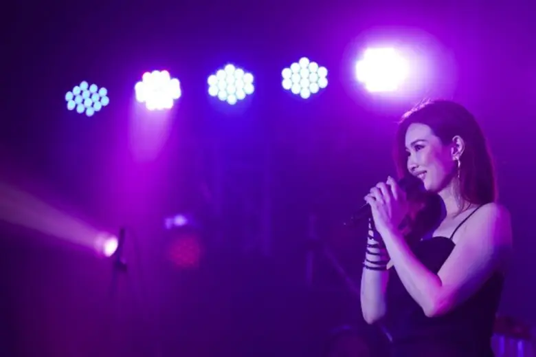 รวมภาพความประทับใจคอนเสิร์ต Shades of Love by Gob Saovanit