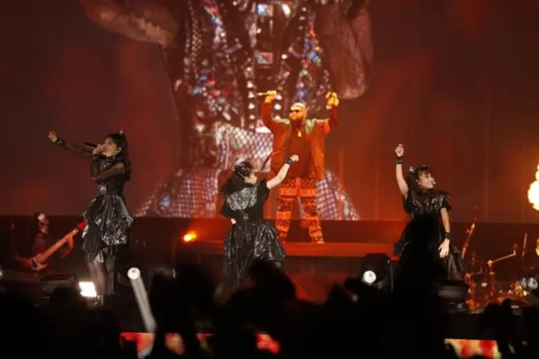 “ฟักกลิ้ง ฮีโร่” โกอินเตอร์ร่วมงาน “BABYMETAL” เซอร์ไพร์สแฟนเพลงโชว์ Rap ไทยเพลงใหม่ล่าสุด “PA PA YA!!” โดดร่วมคอนเสร์ตใหญ่กลางญี่ปุ่น