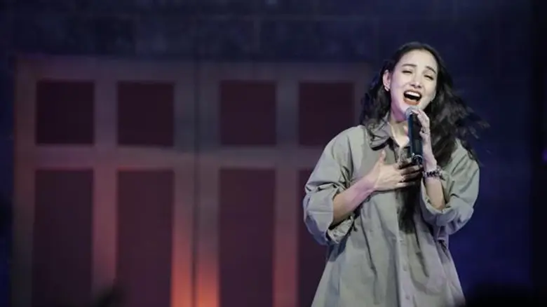 รายการ "LIP SYNC BATTLE THAILAND SEASON 2...