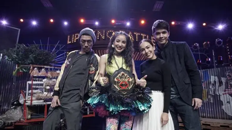 เวทีสะเทือน!!! “ซาร่า” จับมือ “ลานนา” โชว์ลีลาสาวเหนือ ลงทุนโหนสลิง “แพท” ออกสเต็ปเต้นสุดโจ๊ะ ปลื้ม “กบ แท็กซี่” มาเซอร์ไพร์ส