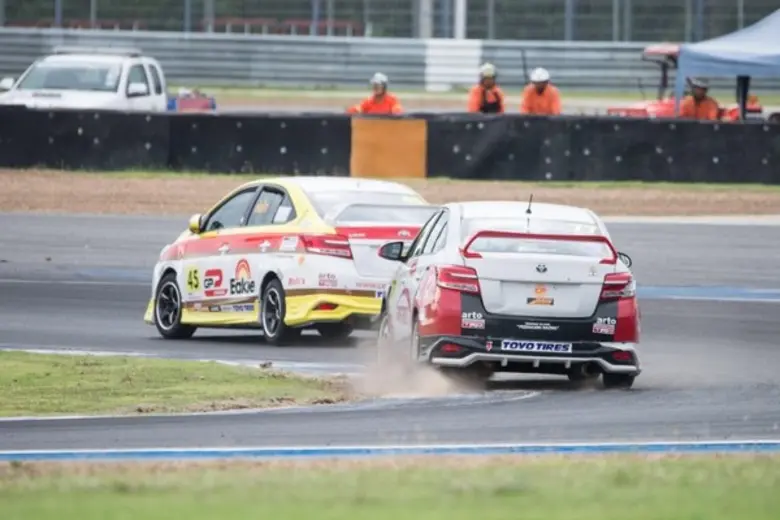 สนามช้างเดือด! “โชคชัย-เมฆรัชคีฏาก์” โชว์เจ๋งคว้าดับเบิ้ลแชมป์ สนาม 2 บุรีรัมย์