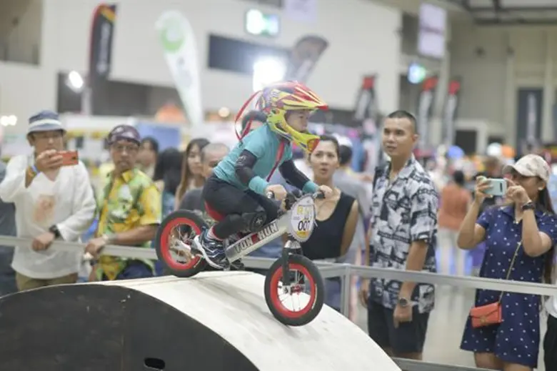 สุดเจ๋ง ! “น้องต้นคุณ” วัย 3 ขวบ ซิวแชมป์จักรยานขาไถ Balance Bike Super Cross