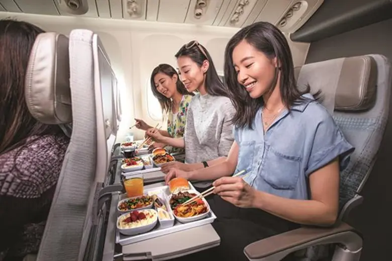 สายการบินเอมิเรตส์เชื่อว่าการเดินทางกับเพ...