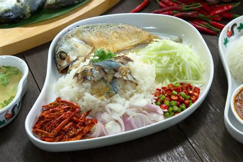 เย็นตาโฟเครื่องทรง ชวนอร่อยยกนิ้ว กับ ข้าวขโมยแมว สูตร อ.มัลลิการ์