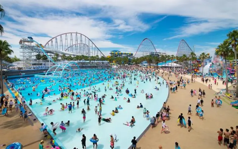 หน้าร้อนนี้ไปสัมผัสสีสันและความสนุกที่ญี่ปุ่นกัน สวมชุดยูกาตะชมเทศกาลดอกไม้ไฟสุดยิ่งใหญ่ในโตเกียว เที่ยวสวนน้ำสุดอลังการใจกลางญี่ปุ่น  และอิ่มอร่อยกับเทศกาลเนื้อหลากชนิดที่คนรักเนื้อต้องไม่พลาด