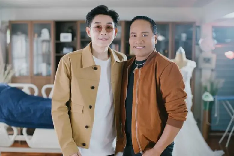 ฮือฮากระหึ่มบนโลกโซเชียลกับคลิปน้ำตาร่วงข...