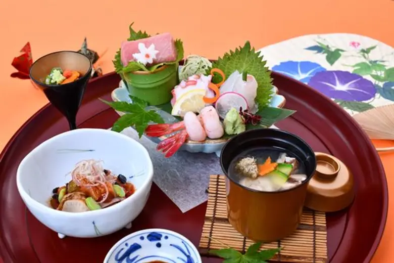 เมนูพิเศษช่วงฤดูร้อนของประเทศญี่ปุ่น ที่ห้องอาหารยามาซาโตะกับ