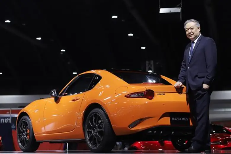 มาสด้าสร้างเซอร์ไพรส์อวดโฉม MX-5 รุ่นตกแต...