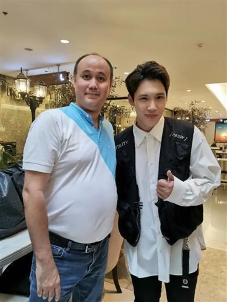 เมื่อวันก่อน…แกงส้ม...ธนทัต ชัยอรรถ ควงสาวสวยมารับป...