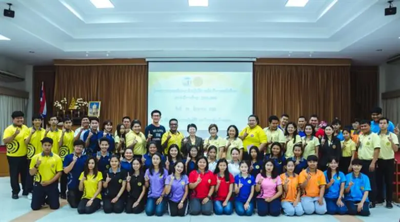 แพทย์หญิงปราณี ศิริวิริยะกุล รองอธิการบดี...